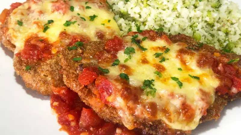 File de frango parmegiana sem fritas